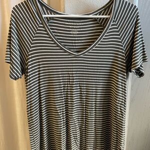 American Eagle Soft and Sexy Women’s Green Striped V-neck T Shirt - Size S